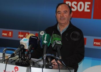 7 1 4 El PSOE critica que las políticas del PP han estancado la economía de Melilla