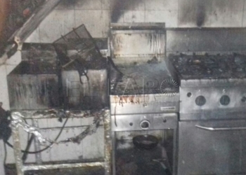 7 2 5 Bomberos sofocan un fuego provocado por una freidora en la cafetería London Eye