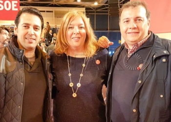 8 1 9 Militantes del PSOE local acuden al mitin de Susana Díaz como candidata a liderar el partido