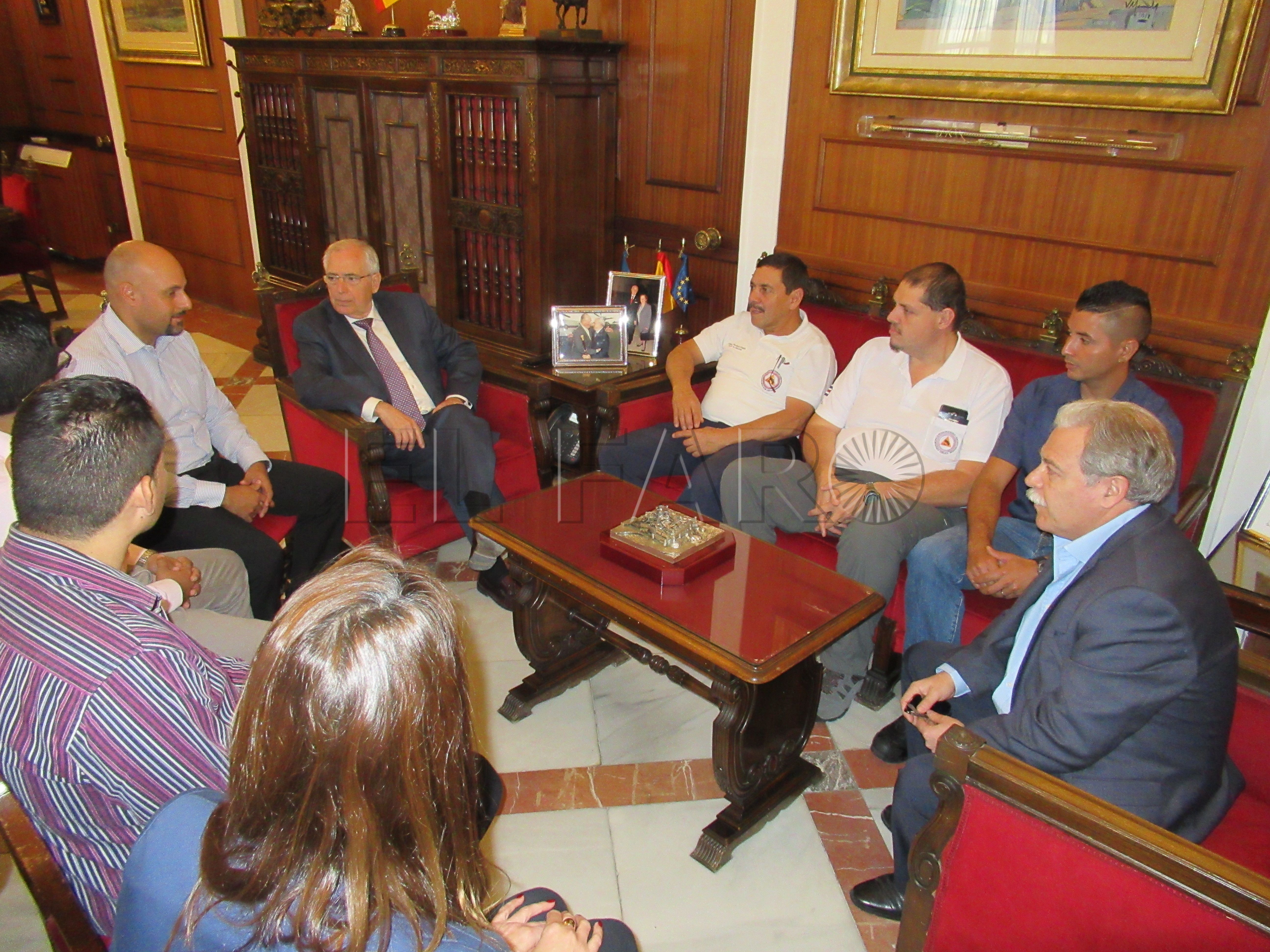 Un grupo de representantes de Costa Rica visita el CETI para copiar la gestión de la inmigración