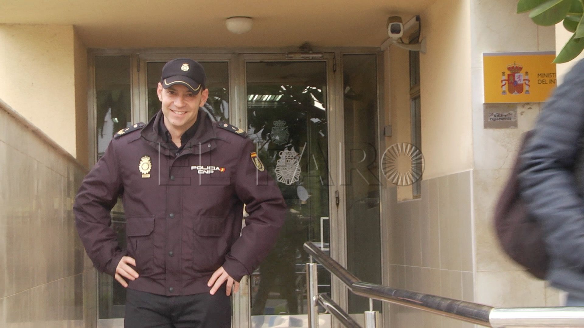 El policía que evitó la muerte de un hombre de un infarto a salva a otra persona