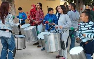 11 2 3 El León Solá y el Rusadir estrenan un taller de batucada para sus alumnos