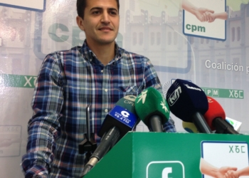 12 1 4 CpM pregunta por qué se paga un servicio de alfombras que dice que no se ha dado