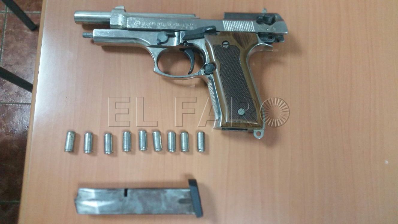 La Policía Local detiene a un hombre que amenazó de muerte a otro con una pistola de fogueo