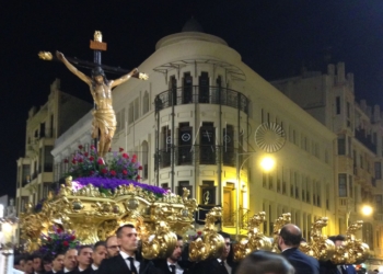 15 1 2 El Cristo de la Paz emociona a los melillenses en su salida procesional