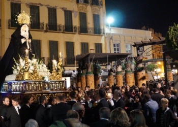 18 1 3 La Piedad, el Santo Entierro y La Soledad procesionan entre el silencio y las velas