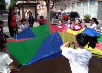 19 1 4 Más de 400 alumnos de Primaria celebran el Día del Deporte en la calle