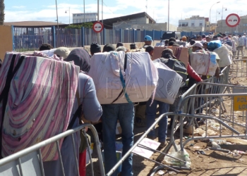 3 1 15 Marruecos cierra Barrio Chino por aglomeración de porteadores