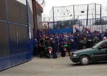 4 1 4 ­­­Cierran el puesto fronterizo de Beni Enzar durante al menos 15 minutos por desórdenes