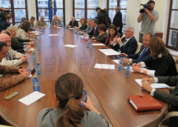 5 1 6 La ministra de Sanidad presentará en mayo el proyecto del nuevo hospital