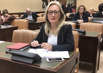 9 1 15 Dueñas defiende que los presupuestos generarán empleo y crecimiento