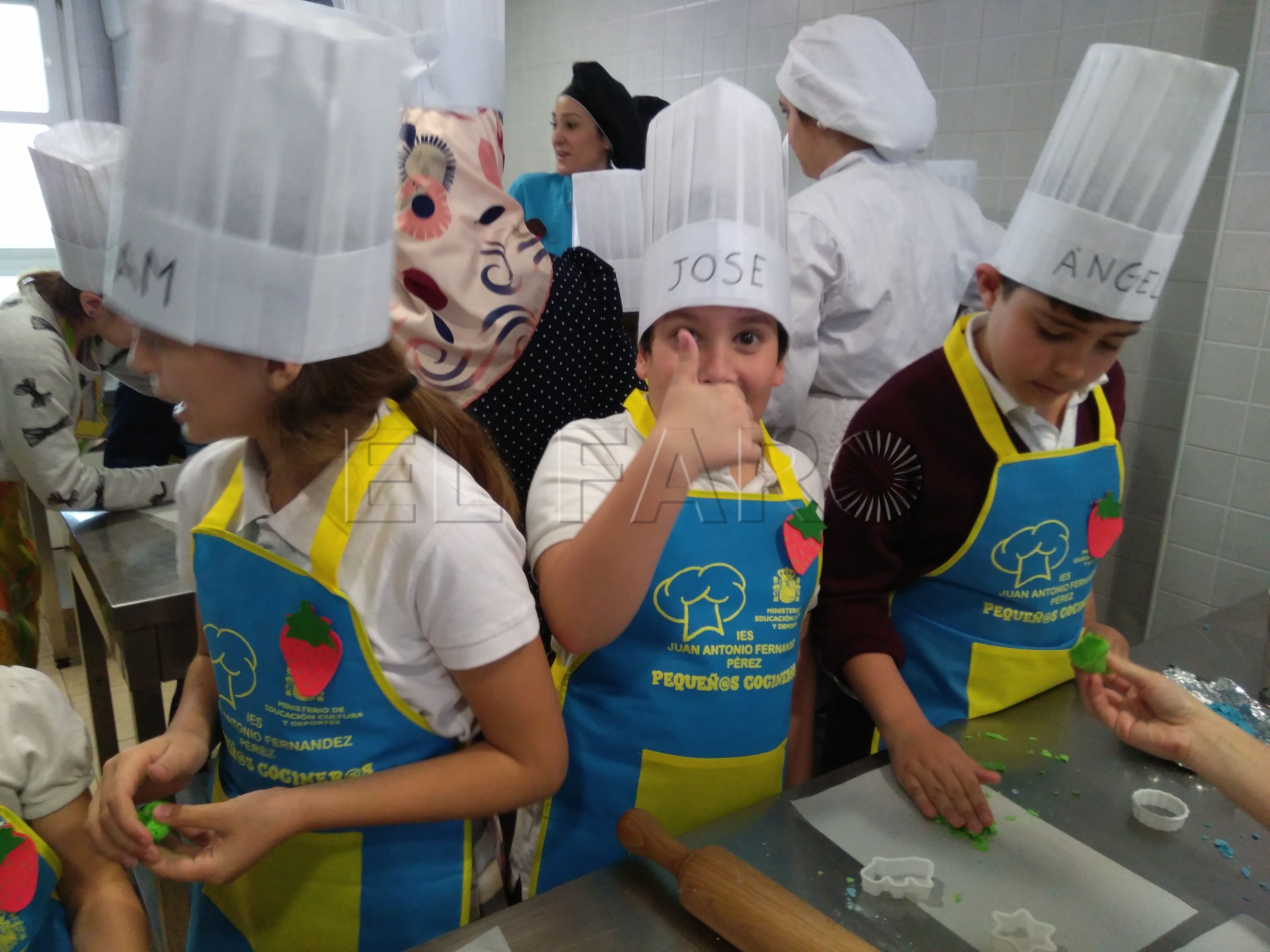 Los alumnos del colegio Anselmo Pardo se convierten en cocineros