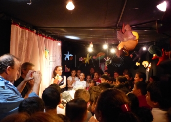 Teatro Mágico en la Semana del Libro