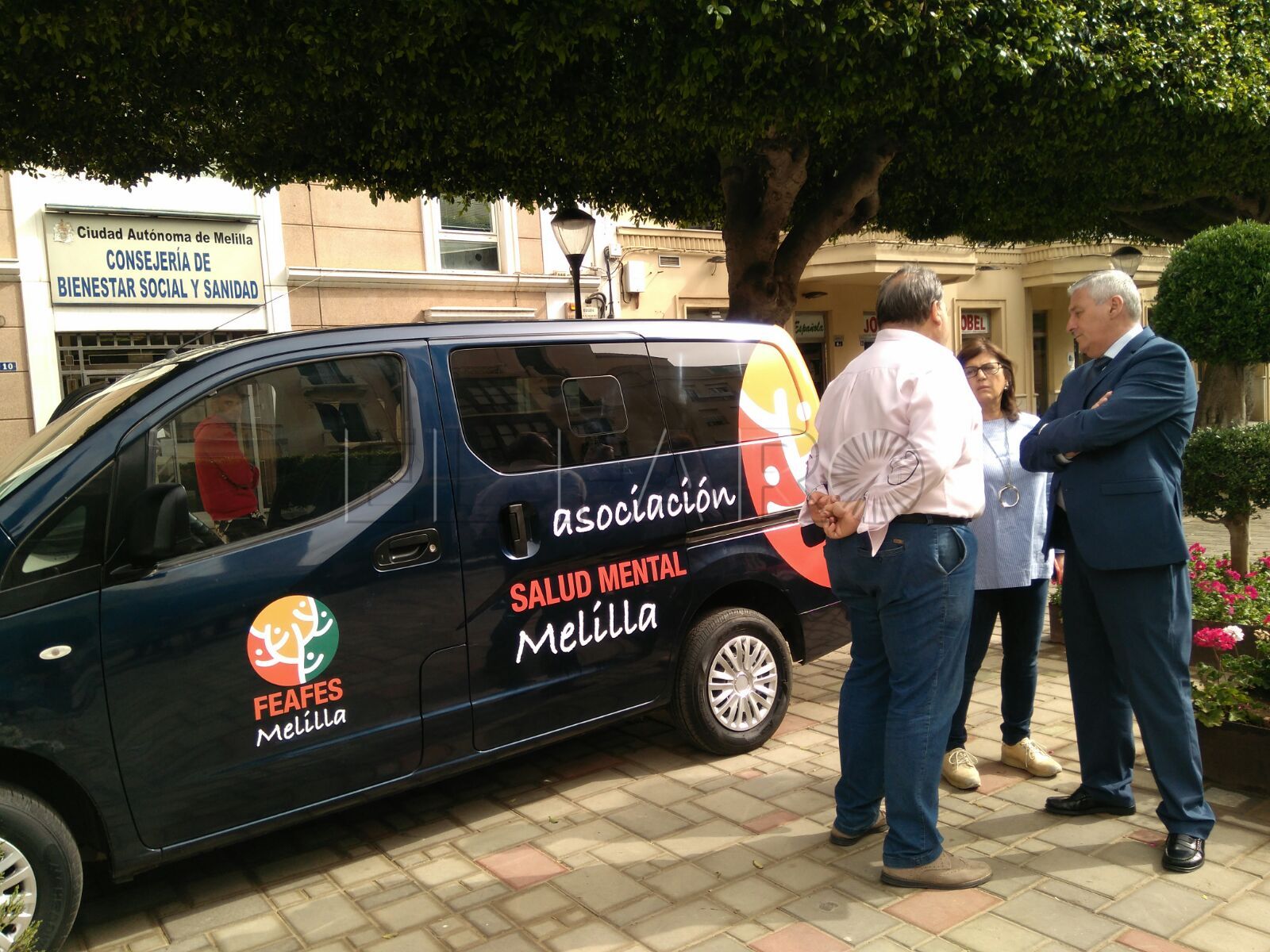 Bienestar Social dona una furgoneta a Feafes