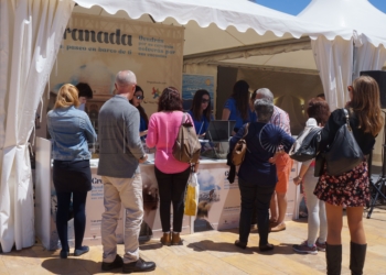 11 1 3 Granada califica de “éxito” la feria turística por la que han pasado cientos de personas