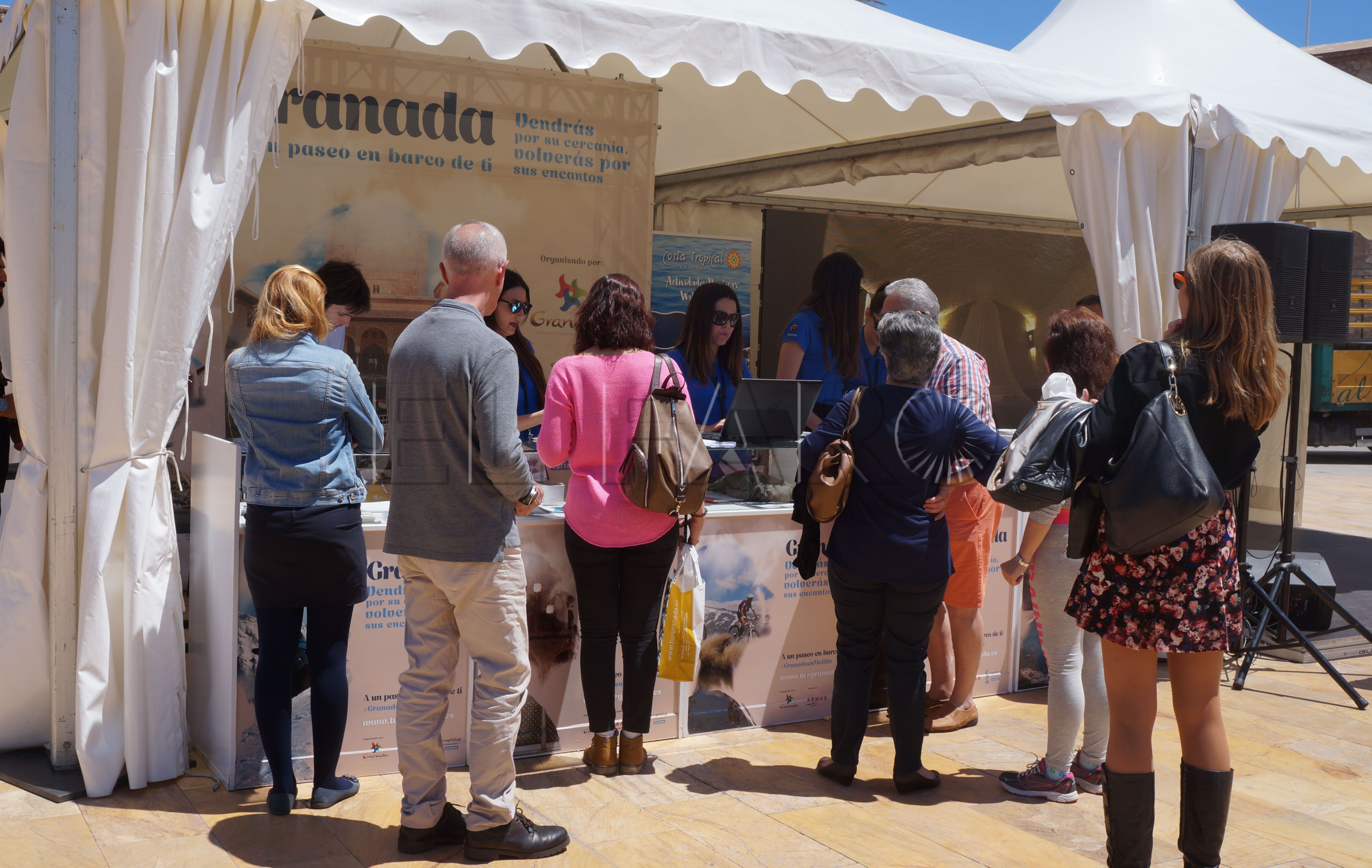 Granada califica de “éxito” la feria turística por la que han pasado cientos de personas