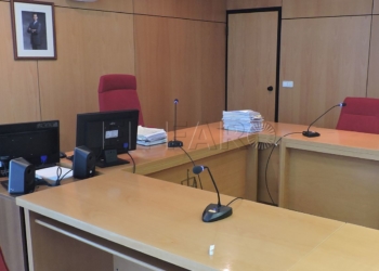 14 1 12 “Te vas a arrepentir”, le amenaza a su exmujer en la tienda donde ella trabaja