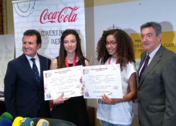 20 2 Entregan los premios del concurso Coca-Cola Jóvenes Talentos de Relato Corto
