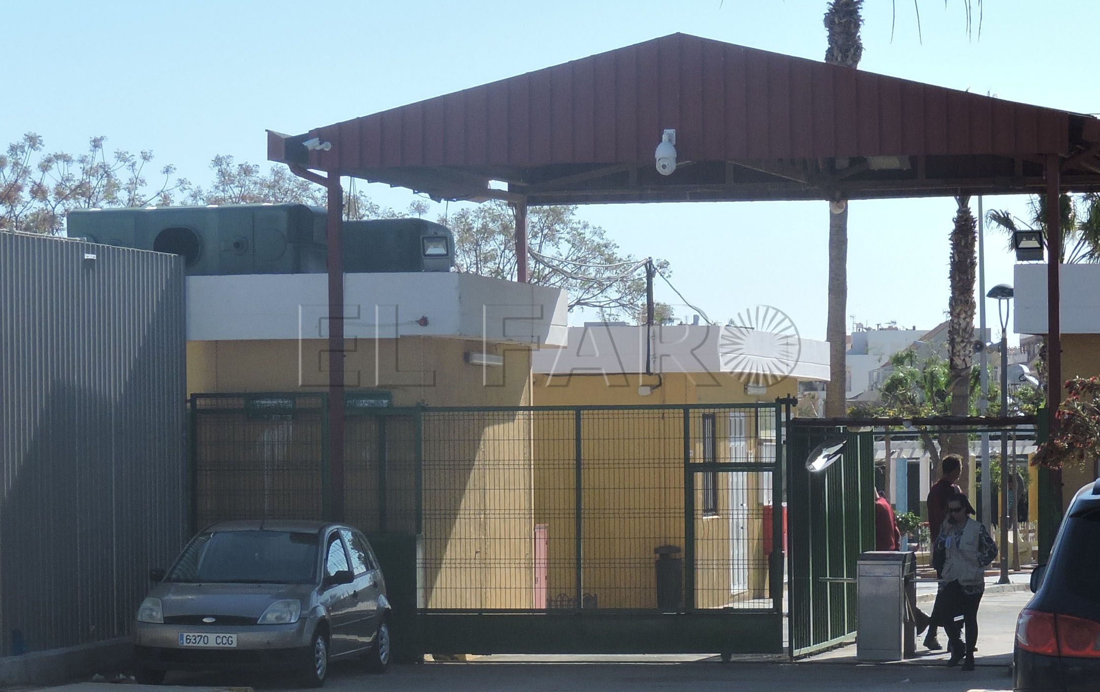 El CETI acoge a 950 residentes, pero por ahora no sufre problemas de espacio