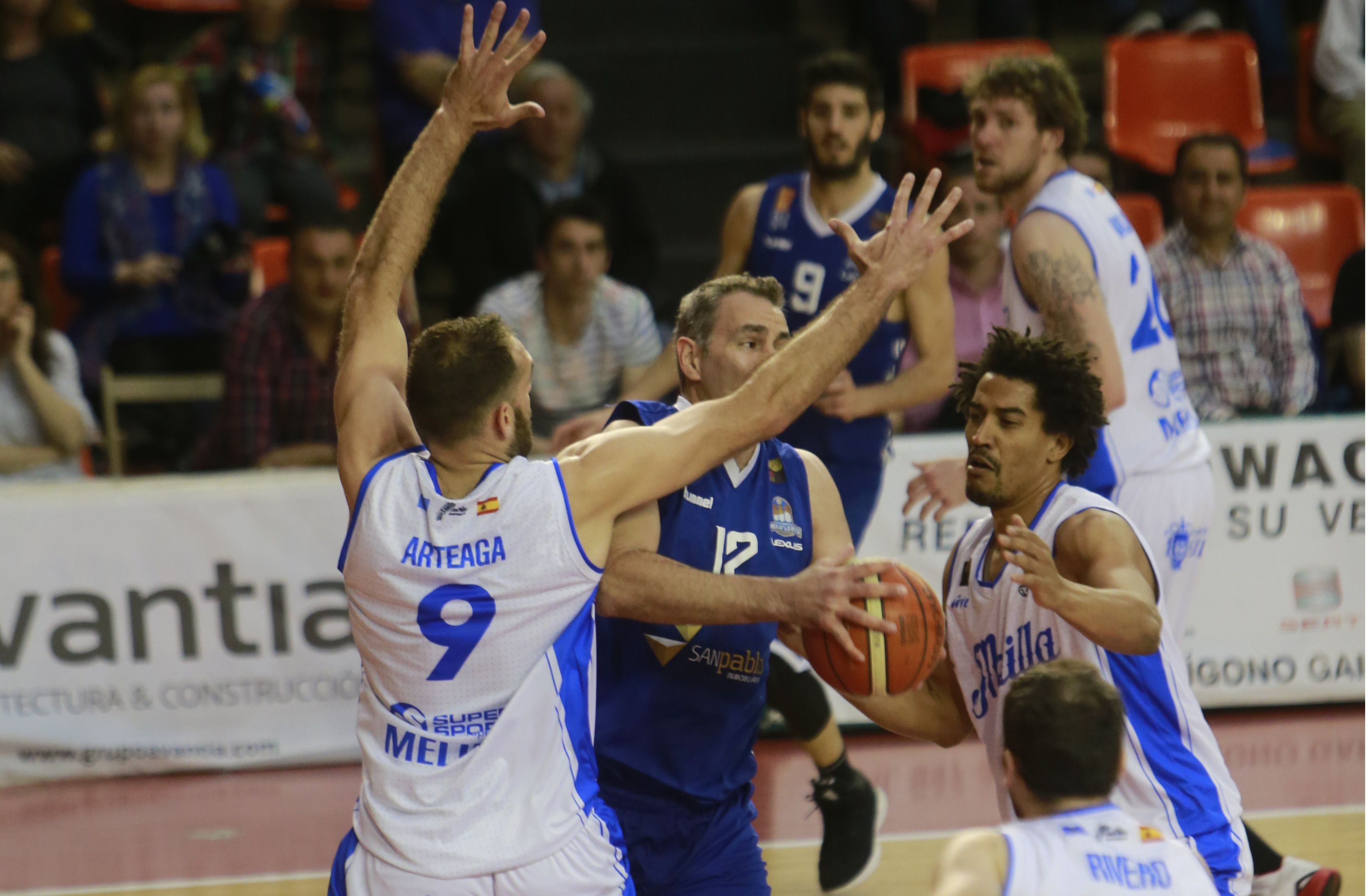 El Melilla BC se trae un 2-0 de Burgos