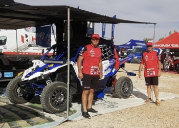 33 01 1 La escudería Delfi Sport ya se encuentra en Merzouga