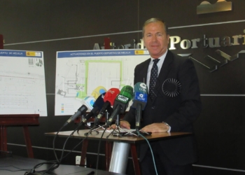 4 2 2 El Puerto instalará una valla de 4 metros antiintrusión en el paseo del espaldón