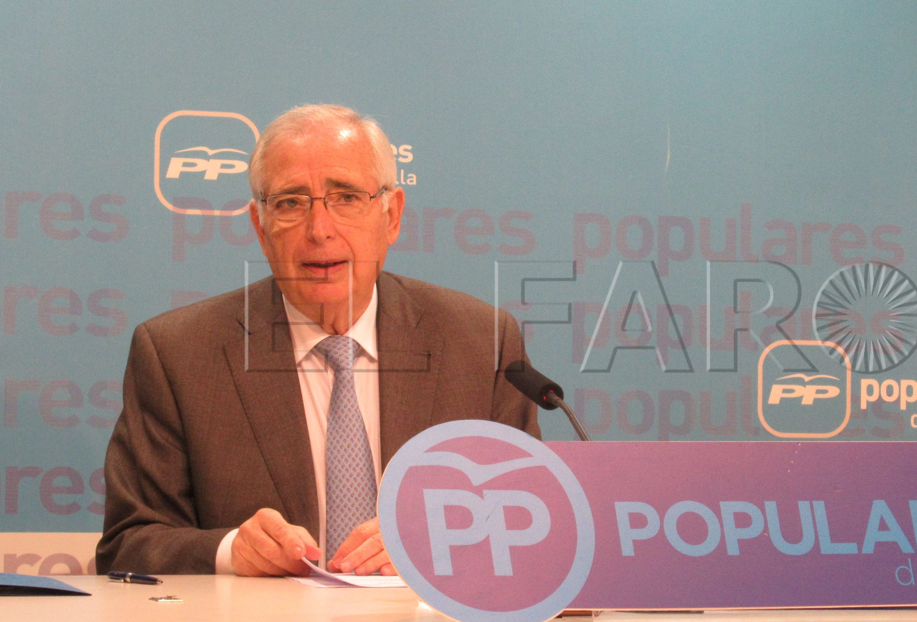 Imbroda y Conesa critican a CpM por su postura sobre la oposición de Policía