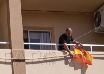 WhatsApp Image 2017 05 01 at 19.52.29 e1493719689103 El Gobierno no ve delito en colgar una bandera franquista en Melilla