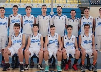Integrantes de la plantilla del Melilla Baloncesto en edad cadete.