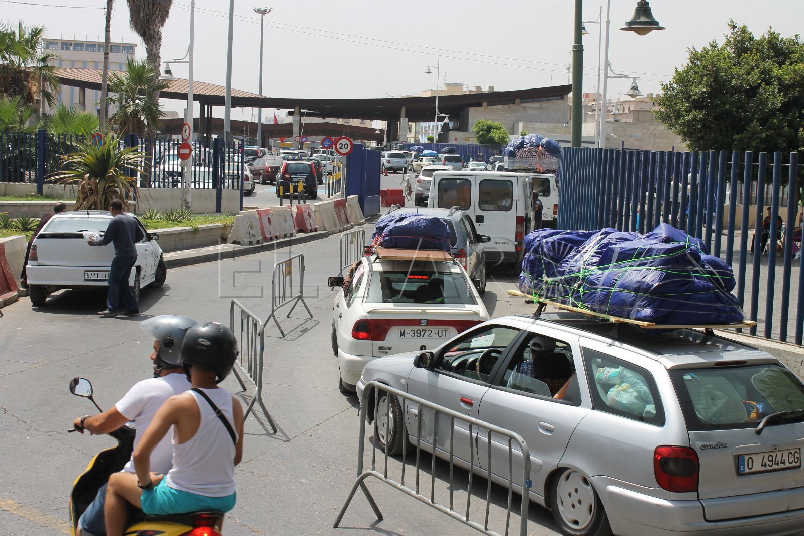 Fallece un porteador junto al paso fronterizo de Beni Enzar