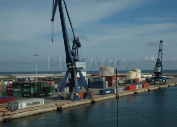 foto 6 La bonificación del transporte de mercancías tendrá un impacto de "millones de euros" para Melilla, según Marín