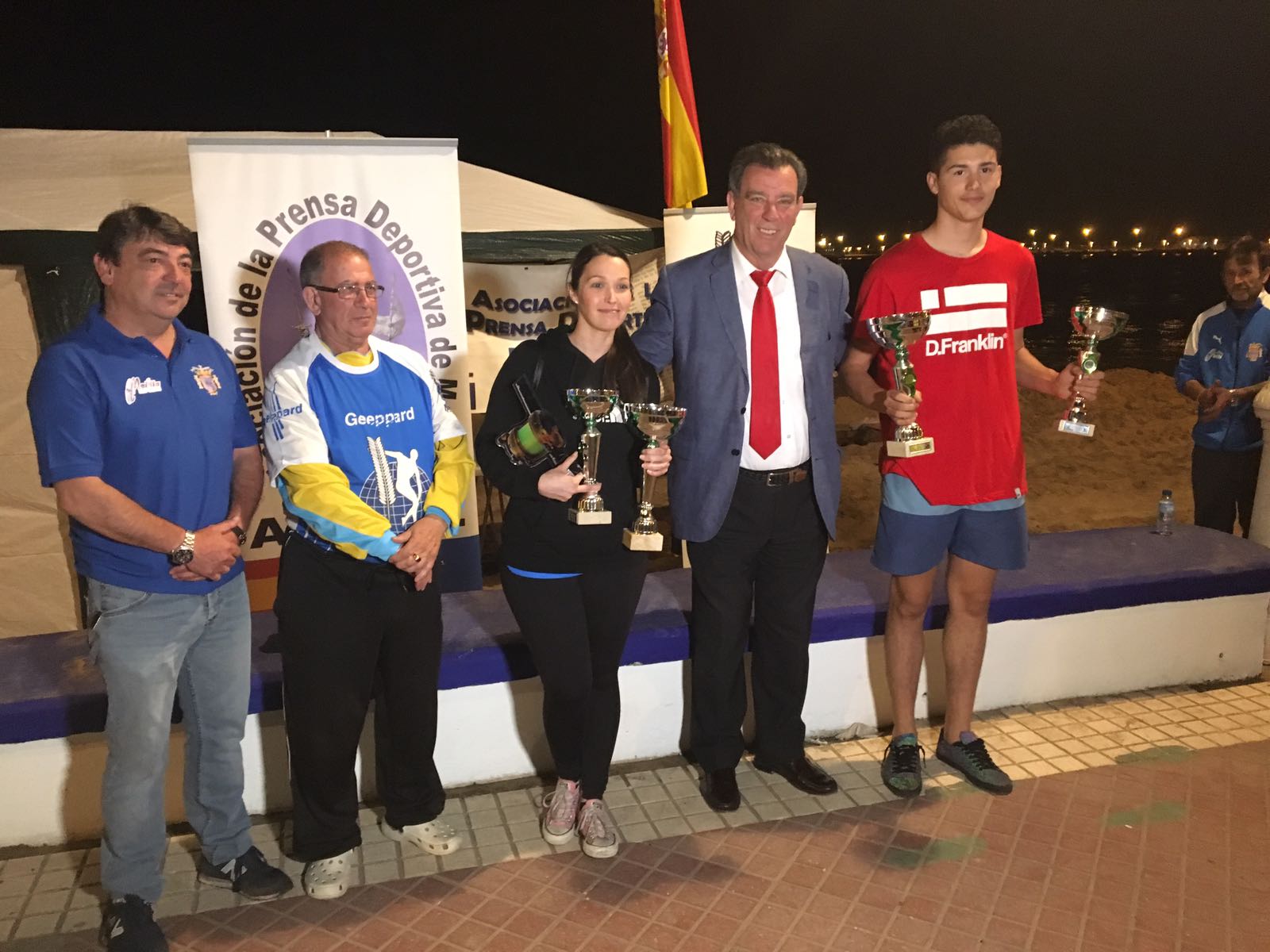 Evelyn Muñiz gana el torneo local