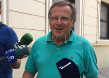 10 1 11 De Castro considera que Imbroda interfiere en la Justicia al hablar del ‘caso Abogados’