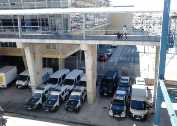 10 1 13 El TSJA da una plaza a un policía portuario tras 12 años, pero lo despiden 1 mes después