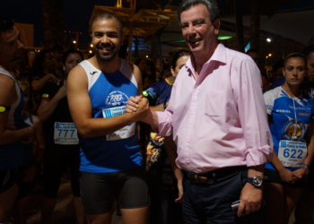 2 9 El atleta marroquí Abdelkader El Game se lleva la III Carrera Nocturna