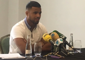 Yusef Abdeselam, en la rueda de prensa oficial.