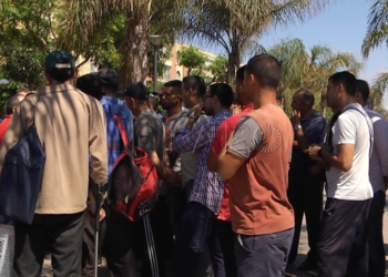 2 2 Las aglomeraciones en la frontera disminuyen aún más el paso de porteadores