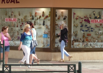 3 1 21 Los comercios adelantan las rebajas para subir las ventas antes de las vacaciones