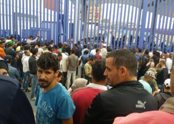 5 1 4 Comerciantes y hosteleros buscan hoy con El Barkani una solución para la frontera