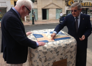 IMG 4902 Melilla apuesta por el turismo accesible con un plano para ciegos en Héroes de España
