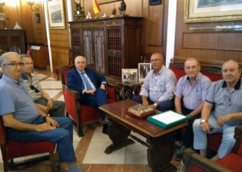 13 3 La nueva junta del Casino del Real pide ayuda económica al presidente