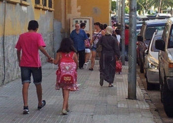 2 1 5 Calzado se reunirá con los padres de los niños de María Inmaculada para buscar una solución