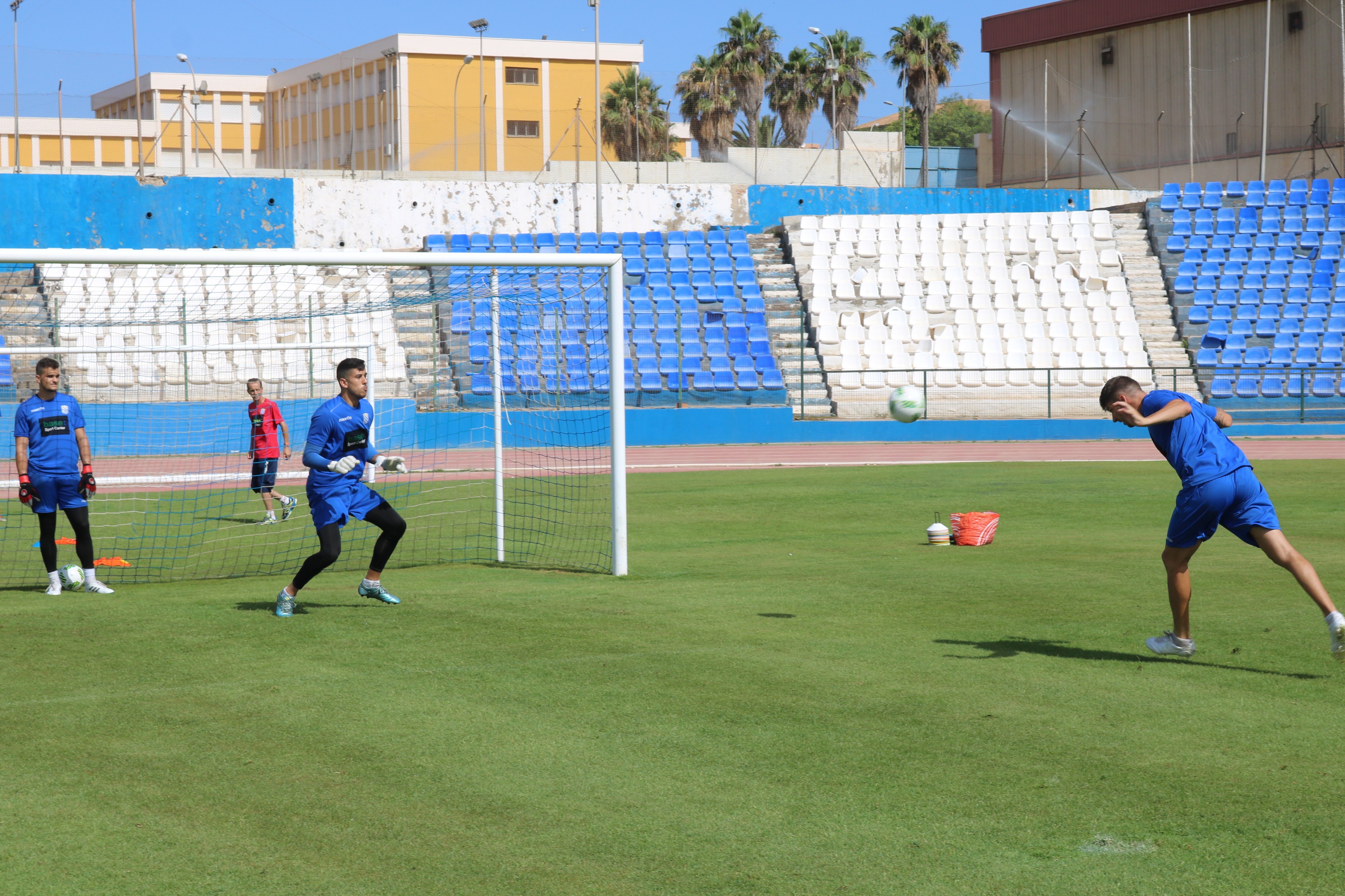 El Melilla tiene la mirada en su stage de pretemporada en Cádiz