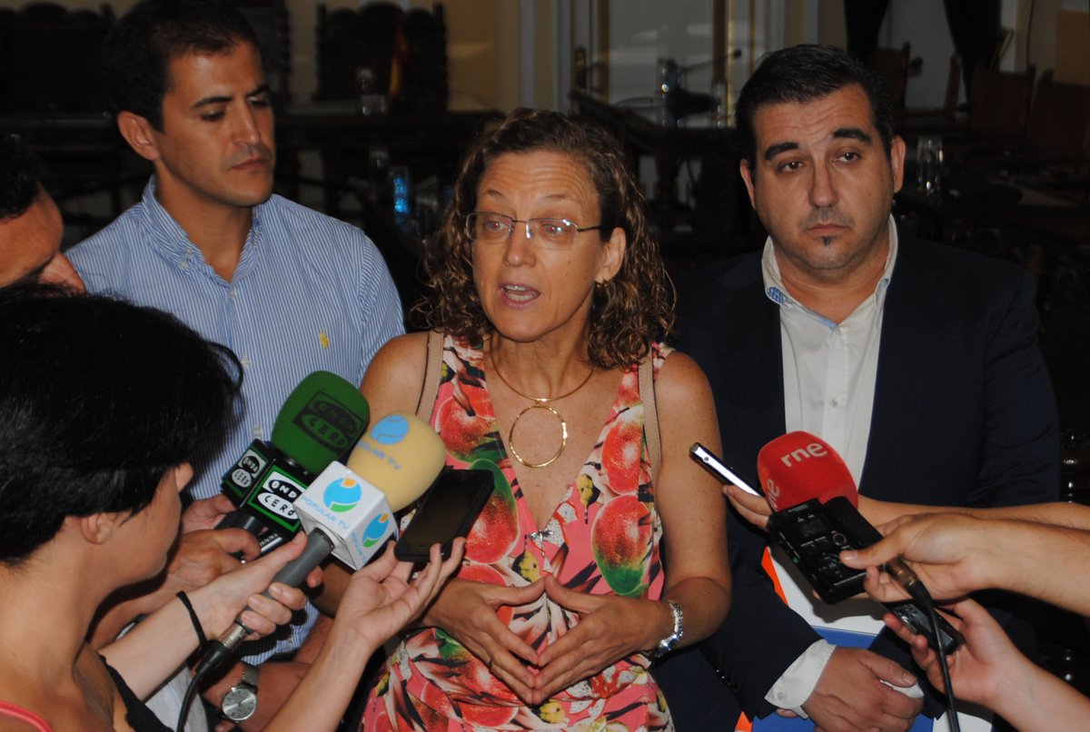 La oposición de Melilla pide la comparecencia de Martínez