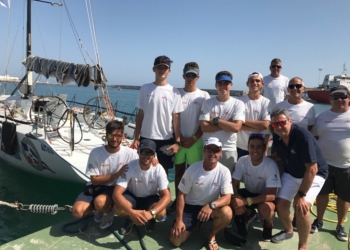 27 01 8 El ‘Ciudad de Melilla’ lidera la II Regata Tropical de Motril
