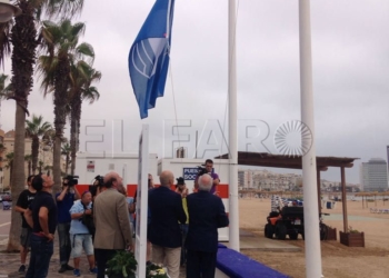DEr3l98XkAEsX2T 2 Imbroda destaca la calidad de las playas de Melilla