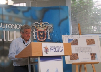IMG 3029 Fomento apunta que se están retirando escombros en Averroes para instalar la grúa y los andamios