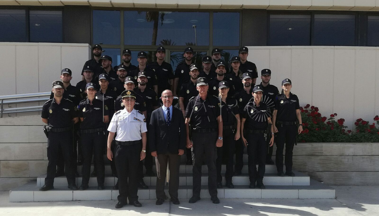 El Barkani recibe a 25 policías que llegan a Melilla de prácticas