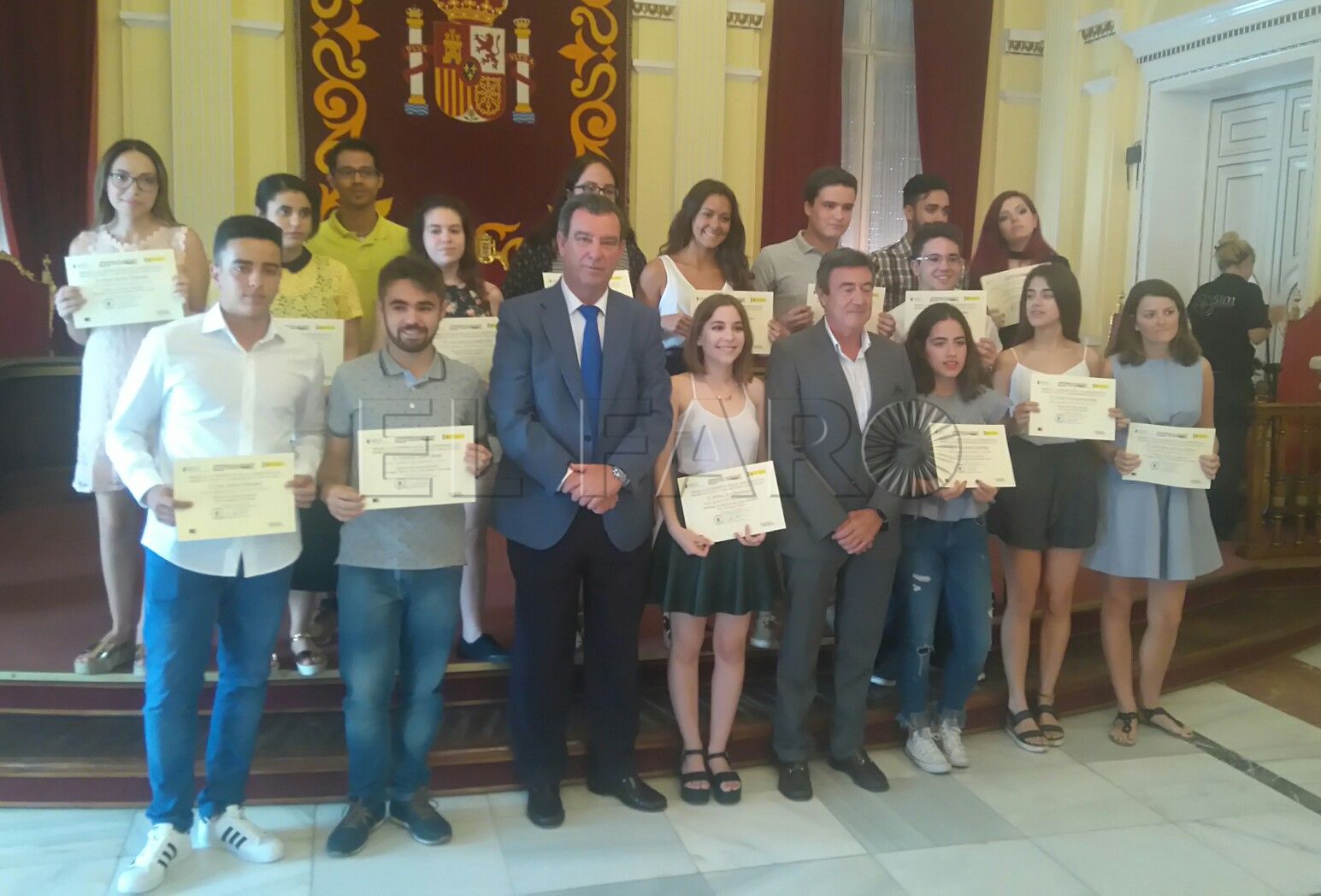 Educación entrega los premios a los 17 alumnos con mejores notas en Selectividad
