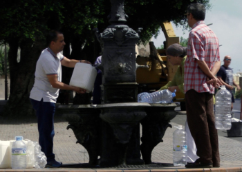 14 1 2 Fuentes públicas, la solución contra los cortes de agua